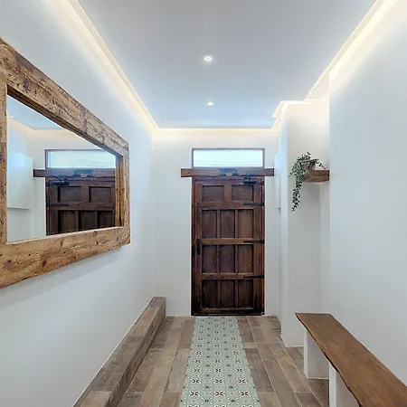 Konukevi Perla Blanca 4*