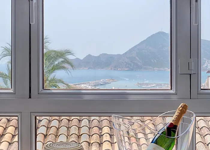 Perla Blanca Pensión 4*